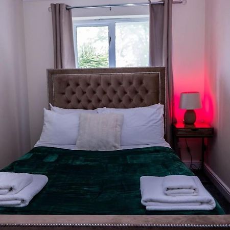 3 Bedrooms House-Sofabed-Parking-Bbqstove-Garden London Eksteriør billede