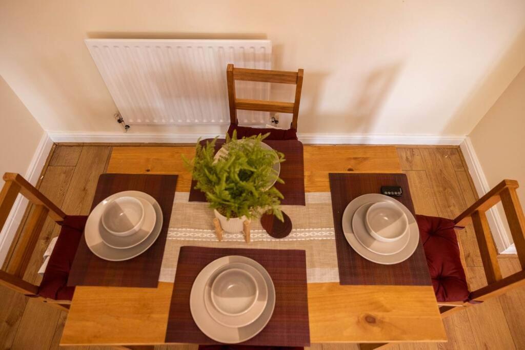 3 Bedrooms House-Sofabed-Parking-Bbqstove-Garden London Eksteriør billede
