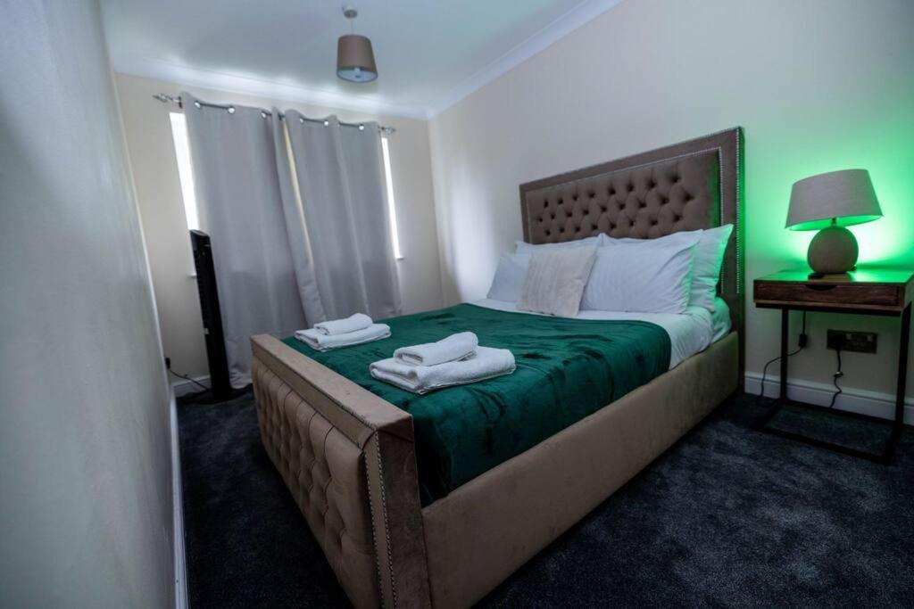 3 Bedrooms House-Sofabed-Parking-Bbqstove-Garden London Eksteriør billede